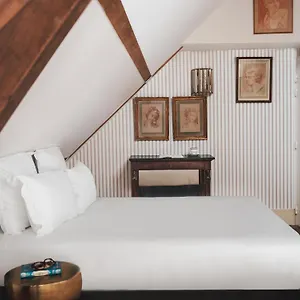 *** Hotel Madeleine De Senlis Francia