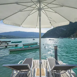 https://abbaye-de-talloires.hotels-rhonealpes.com