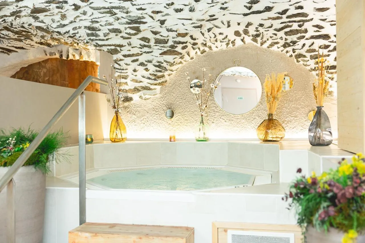Le Grand Aigle Hotel & Spa**** 4*, La Salle-les-Alpes